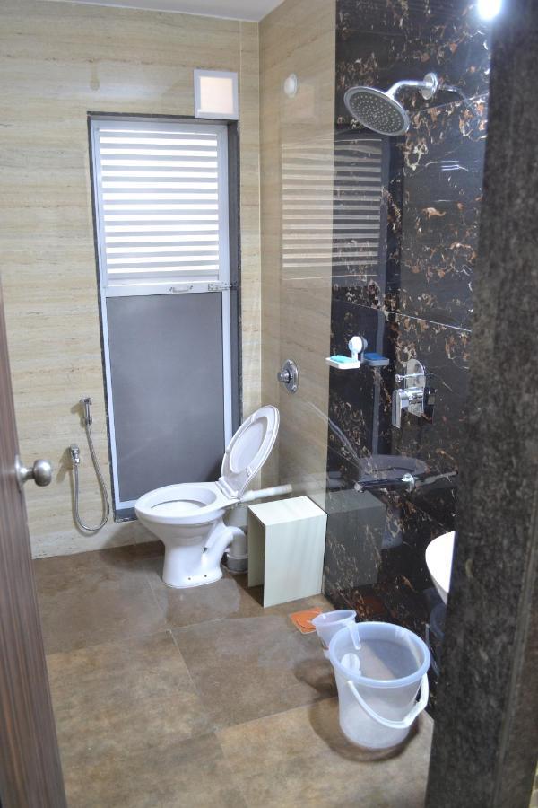 Albergue Covie Kharghar 200 Navi Mumbai Exterior foto